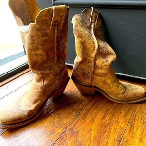 Justin cowgirl boots!